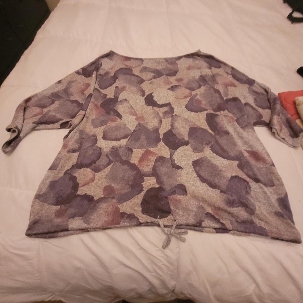 3/$25 Reitmans dolman sleeve knit top with drawstring waist, size L.